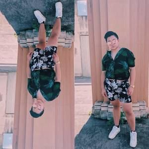 Meet your Posher, Aron james